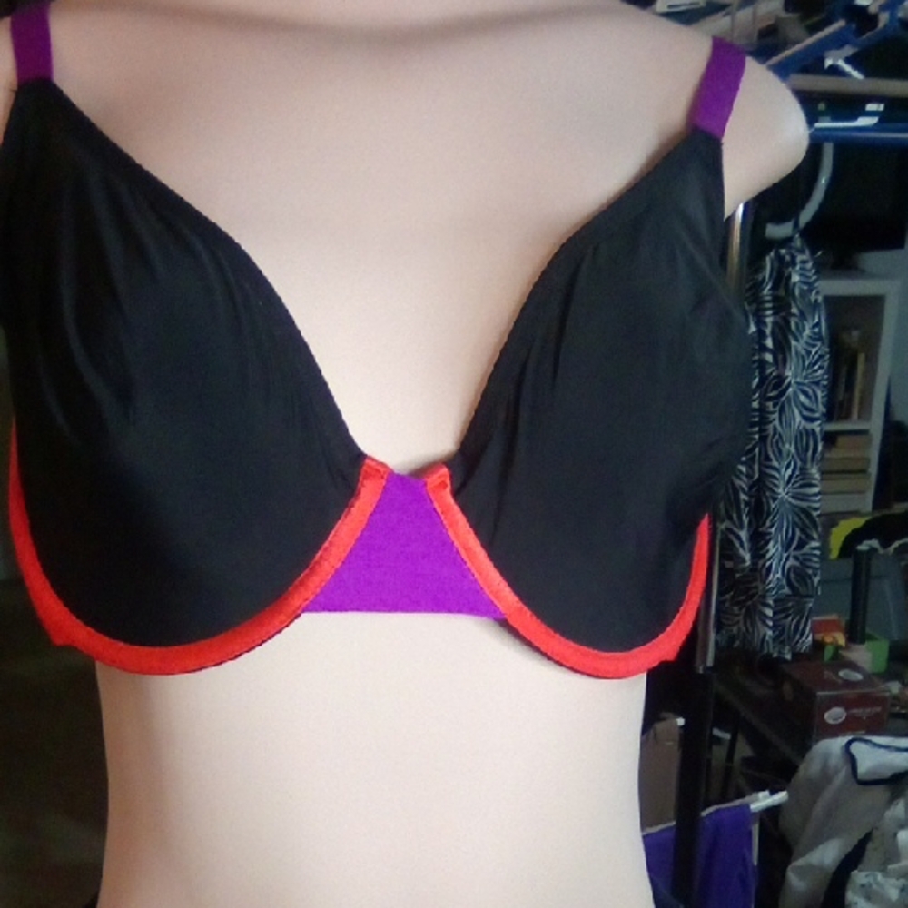 Chic Black and Purple Bra with Red Highlights